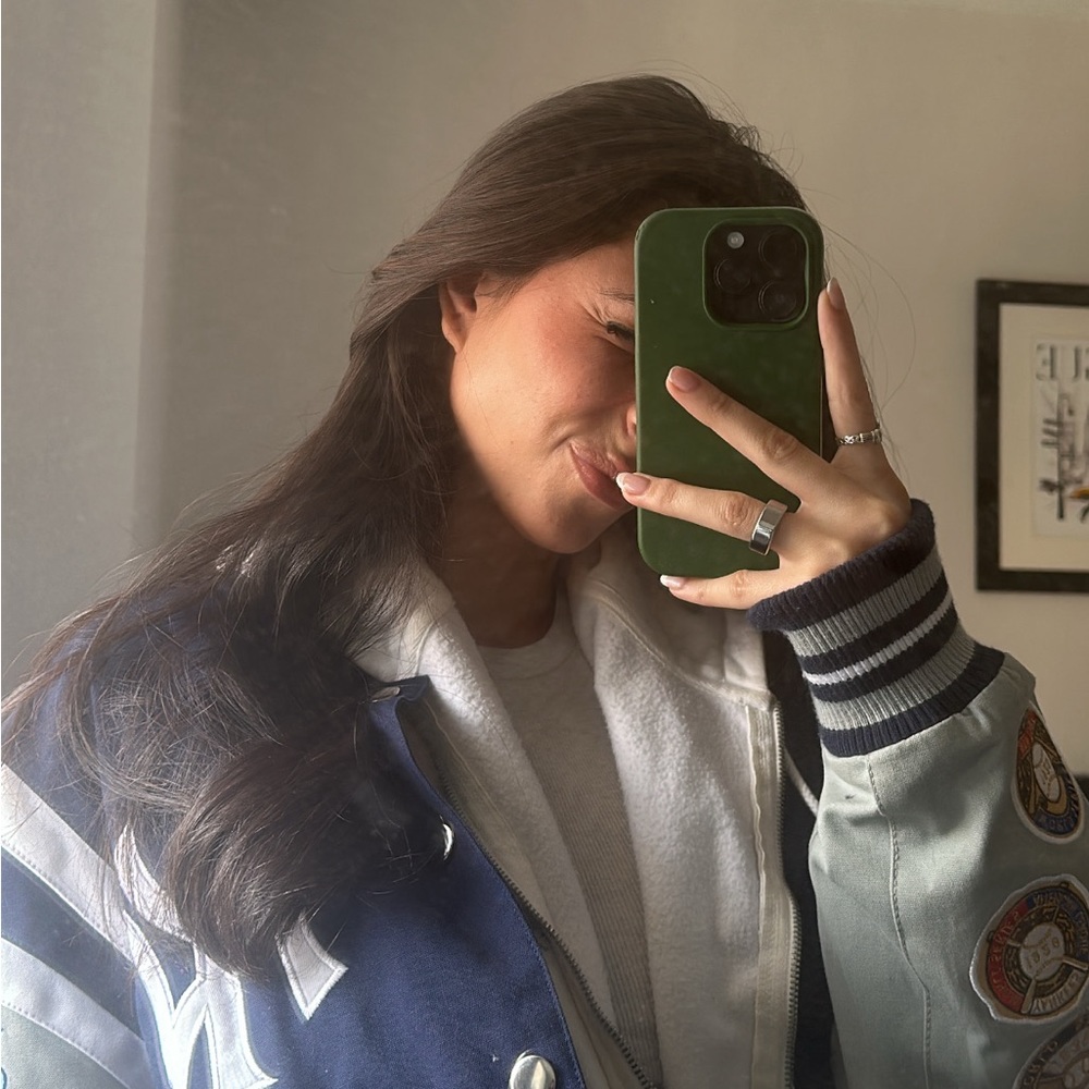 Meet your Posher, Sabrina